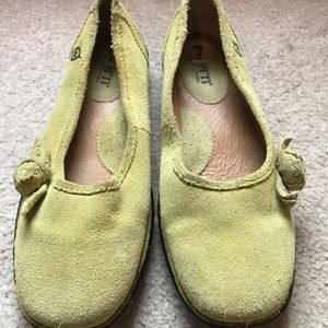 Born slip on flats